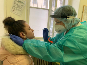 Lékaři varují před domácími testy na koronavirus, neodborné stěry mohou způsobit nepříjemné poranění