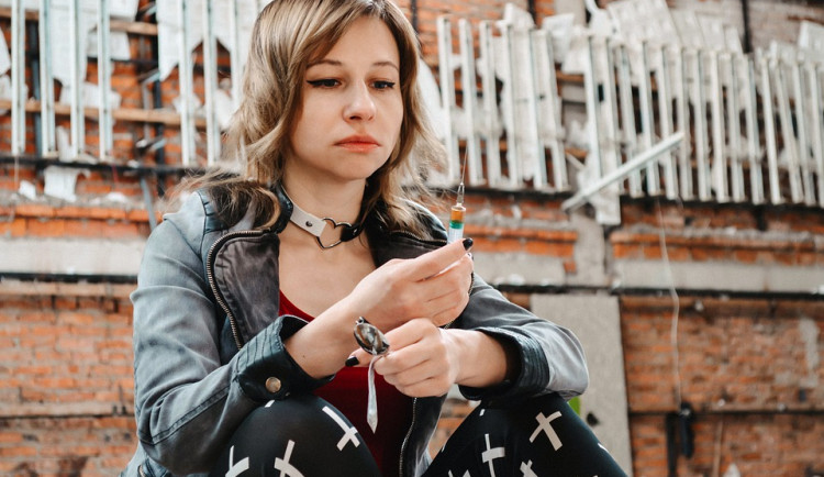 Brno pošle neziskovkám a zdravotníkům peníze na boj s drogami