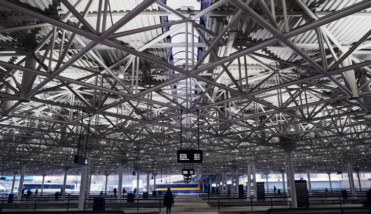 Zvonařka už není špatnou vizitkou Brna, po rekonstrukci se cestujícím představuje v novém kabátě