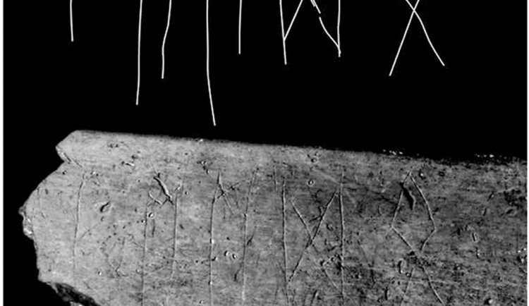 Vědci z Brna přepisují historii, nejstarší písmo Slovanů není hlaholice, ale runy