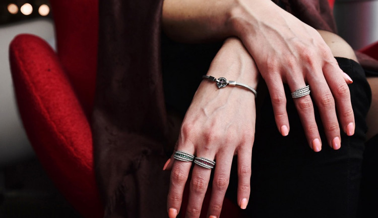 Firma z Brněnska si objednala od polské firmy padesát prstenů s brilianty, nepřišly