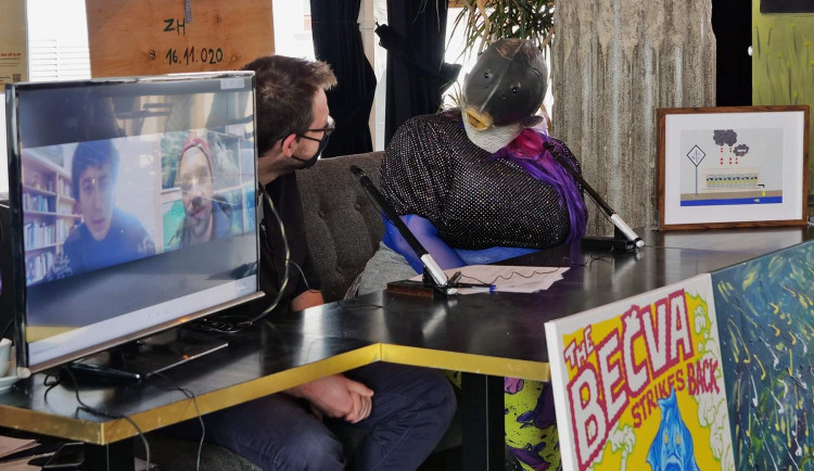 Umělci pořádají aukci svých děl