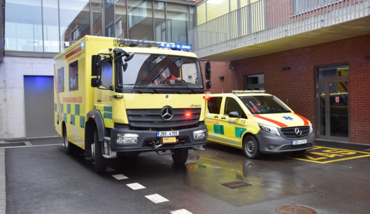 Dvě nová auta ZZS JmK