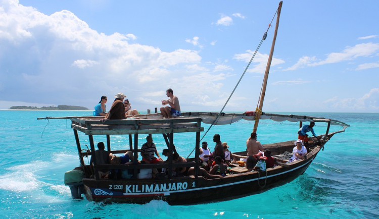 Dovolenou na Zanzibaru lidé musí odsunout nebo zvolit Emiráty