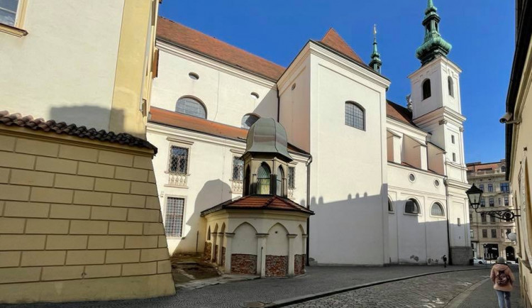 Kaple Božího hrobu stojí v jižní části chrámu sv. Michala