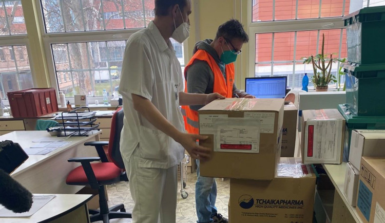 Ivermektin není žádná experimentální léčba bez důkazů z klinických studií, ohrazují se brněnští lékaři