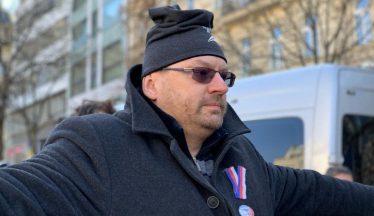 67FD80D8-A695-49FE-BB1D-674478933804