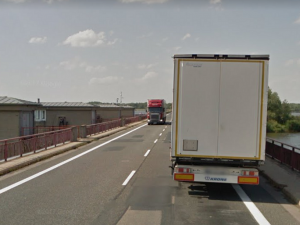 Uzavírku mostu přes Nové Mlýny odnesly objízdné trasy, čeká je rekonstrukce