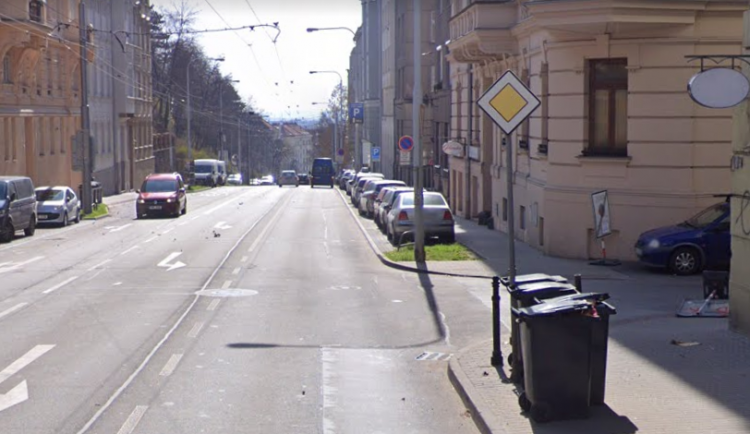 Na Úvoze vznikne nová zastávka, zanikne až osm parkovacích míst