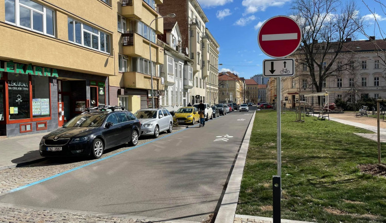 Gorkého ulici projedou cyklisté nově také v protisměru