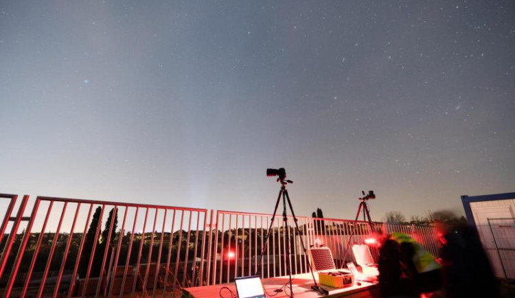 Zhasnuté osvětlení