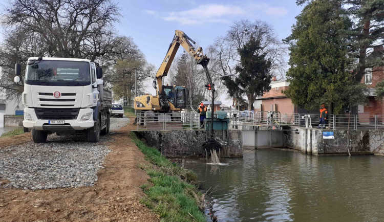 Baťův kanál je připravený na novou plavební sezónu