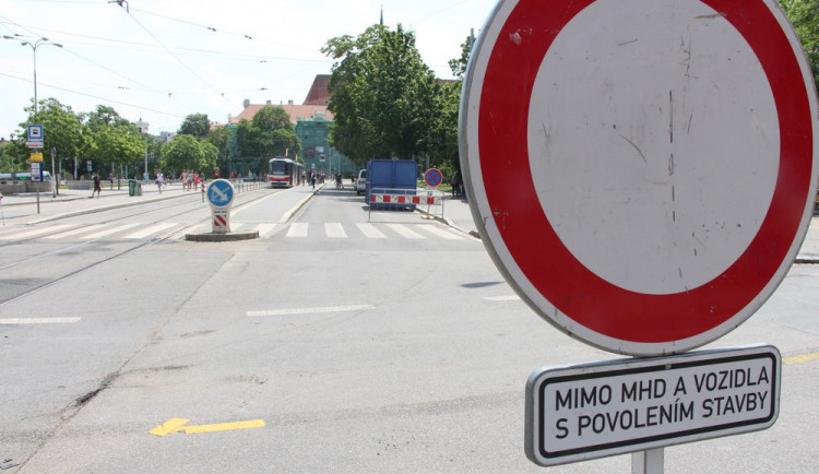 V Brně se řidičům uzavírá část Lidické ulice