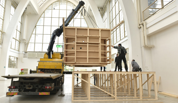 Akustici otestují zvuk zmenšeného Janáčkova sálu