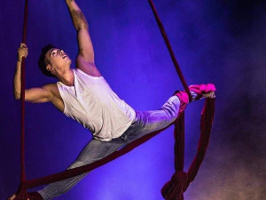 Unikátní brněnský Cabaret des Péches je už rok bez diváků. Nyní sbírá podporu na Hithit