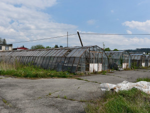 Blansko bourá staré skleníky, aby vzniklo obchodní centrum