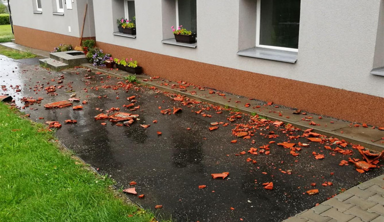 Oprava nebezpečné střechy i výměna oken. Školy čeká rekonstrukce