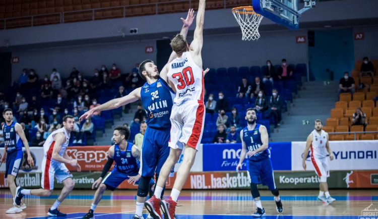 Na brněnské basketbalisty zbyla bramborová medaile, bronz putuje do Kolína