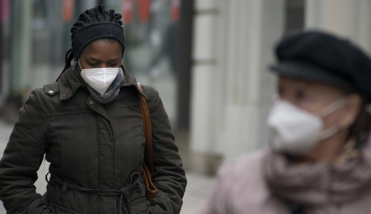 Květnové opatření s povinnou ochranou dýchacích cest bylo nezákonné