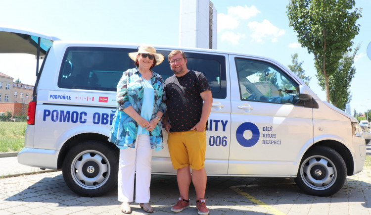 Bílý kruh bezpečí představil první mobilní poradnu v České republice