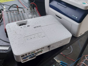 Silné bouřky na brněnsku poničili techniku letního kina. Hasiči zasahovali u více než osmdesát událostí