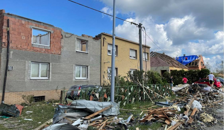 Obce zasažené tornádem budou mít od středy lepší dopravní spojení