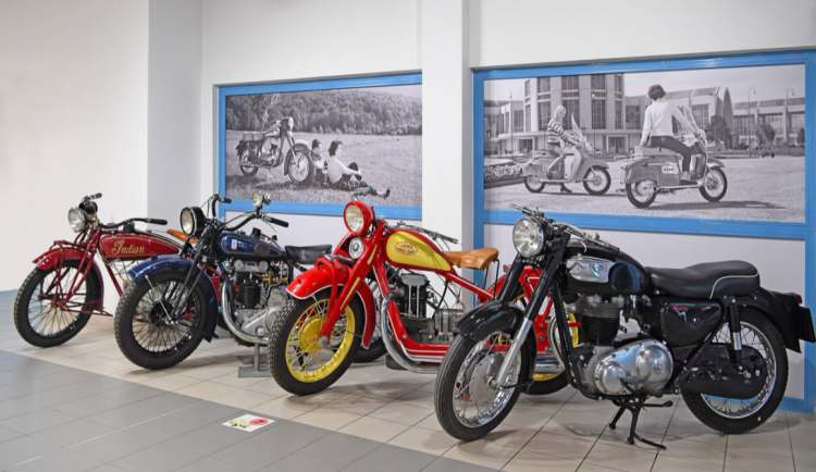 Brněnské muzeum láká na nové přírůstky mezi historickými motocykly