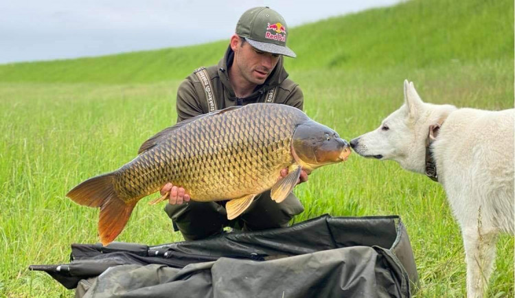 Kolo je práce, rybaření vášeň. Největší macek měl přes 26 kilo, říká biker Tomáš Slavík