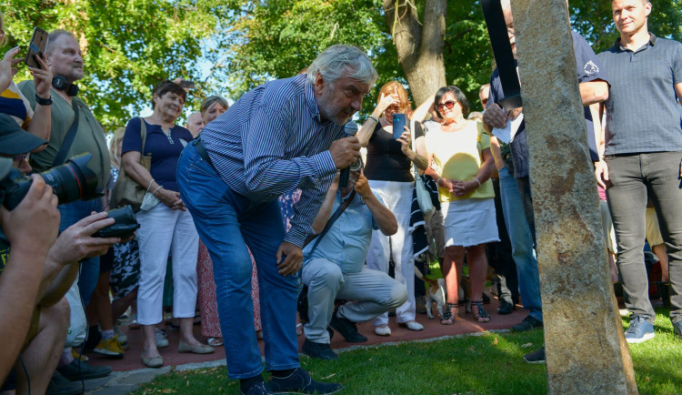 V Brně odhalili památník siláku Frantu Kocourkovi