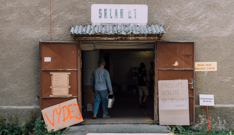 Materiální pomoci mají v Hodoníně dost, sháňka je po nářadí