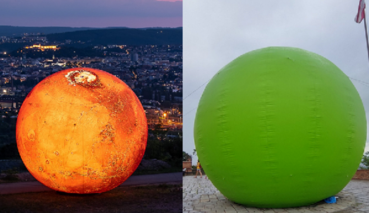 Mendelův hrášek i obří Mars. Do Brna lákají nafukovací modely
