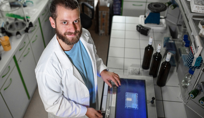 Objev vědců z Brna rozpozná falšovaná vína a najde využití v kriminalistice