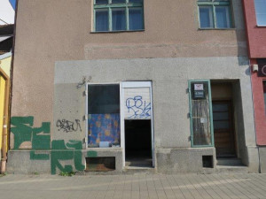 Inspektoři zavřeli prodejnu potravin v Brně, našli hmyz a plíseň