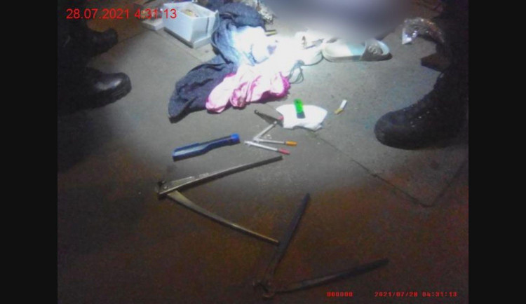 MP_Brno_stanek_podchod_vyvracena_mriz_podezreni_TC