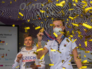 Vítej zlatá Báro. Olympijskou vítězku Krejčíkovou vítaly v Brně stovky fanoušků