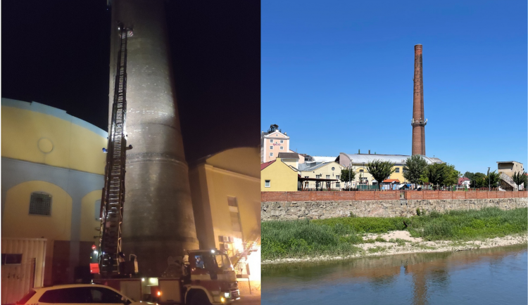 Mladík chtěl skočit z komína bývalého cukrovaru