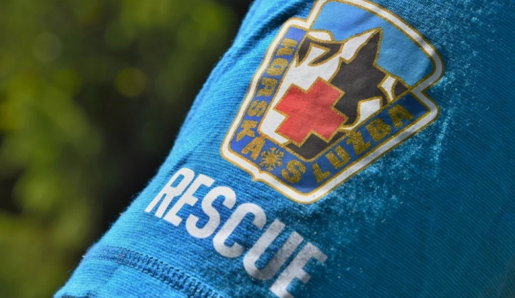 Na ferratě u Riegrovy stezky se zranil lezec. Musel pro něj vrtulník