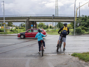 Konec nebezpečného přejíždění. Cyklistům postaví u brněnské čtyřproudovky podjezd
