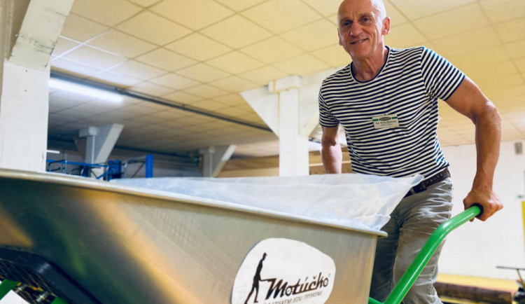 size4-16297142205296-103-ze-zacatku-se-mi-lide-smali-dnes-pouzivaji-motucko-desitky-tisic-lidi-rika-kvido-stepanek