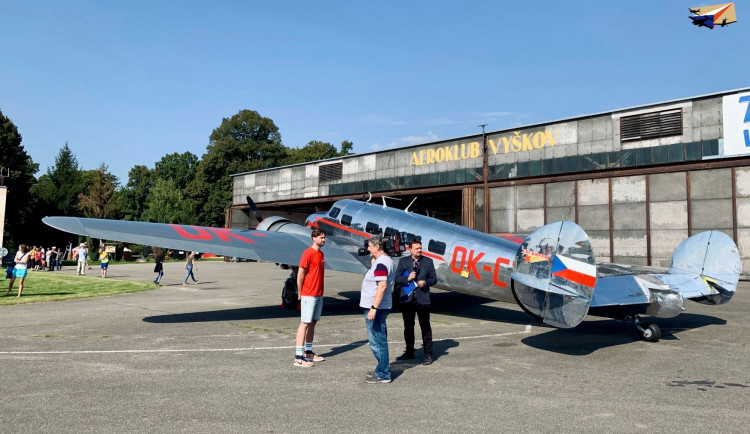 Slet letadel ve Vyškově.
