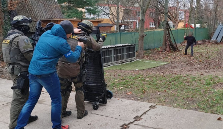 Krizoví interventi a vyjednavači: Naše práce je náročná, ale děláme něco, na čem záleží, co pomáhá a má opravdu smysl