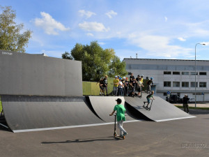 Lepší skatepark než v Brně. Blansko otevřelo opravené sportoviště