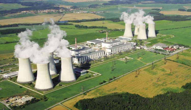 Jaderná elektrárna Dukovany.