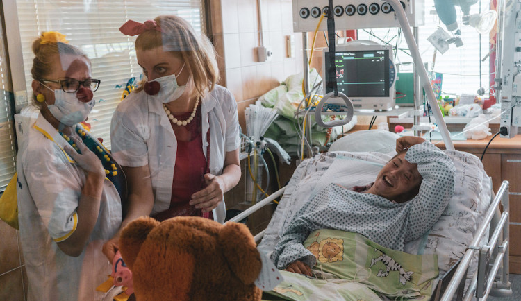 Zdravotní klaun slaví Světový den úsměvů společně s parfumeriemi Marionnaud