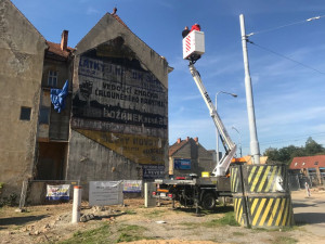 Stavbaři v Brně dokončili demolice na Tomkově náměstí, kde staví městský okruh