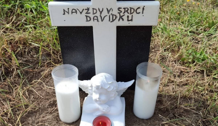 Smrtelně sražený chlapec u Helenína: Případ odložen, rodina se dovolává spravedlnosti