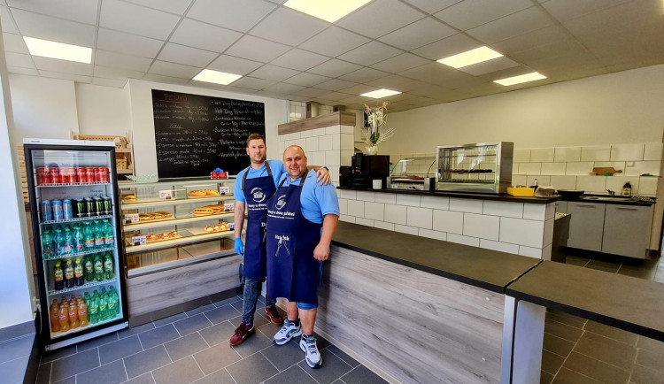 Místo Rubyho a Kentána si v Hrádku otevřeli Dobroty u dvou přátel Lincoln a Hrášek