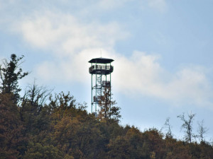 Turistický tahák. V Blovicích otevírají rozhlednu U Lidušky s výhledem na celé Brno