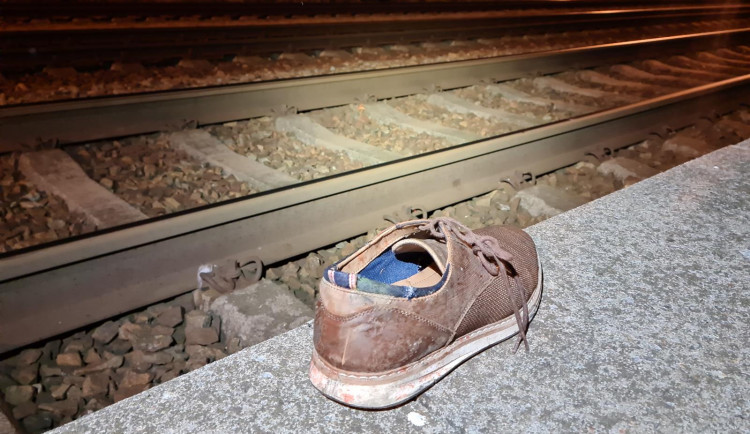 Obuv jedné z obětí nehody.