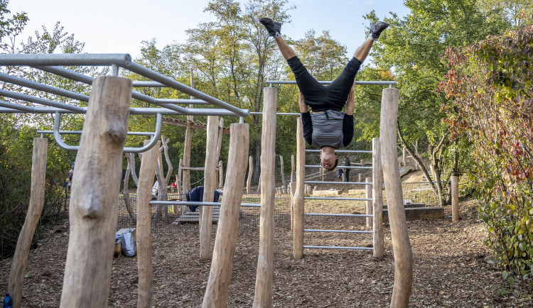V Novém Lískovci vzniklo workoutové hřiště a BMX dráha díky Dáme na vás  